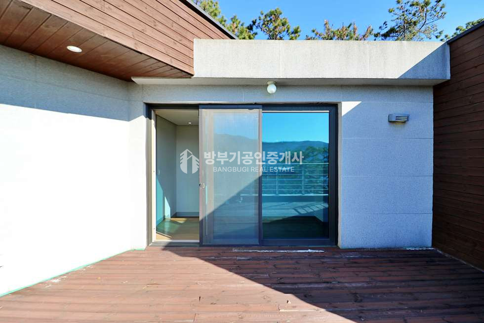 경기 양평군 양평읍 회현리 남한강 조망~ 철근콘크리트 구조, 벙커 주차장, 상수도, 양평읍 시내 5분 거리! 남한강 산책로가 앞에 있는 전원주택 월세 매매 매물번호 14806 사진 53